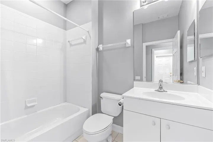 937  Carrick Bend  CIR, Naples, FL 34110