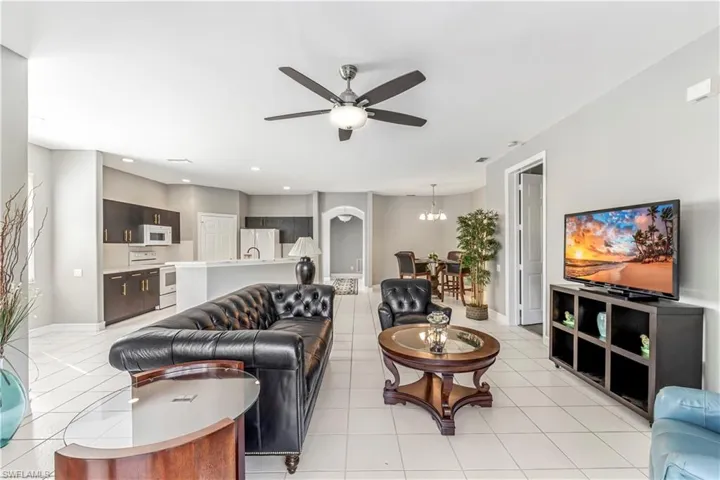 937  Carrick Bend  CIR, Naples, FL 34110