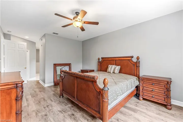 937  Carrick Bend  CIR, Naples, FL 34110