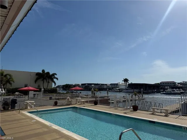750  RIVER POINT UNIT B3-19  DR, Naples, FL 34102