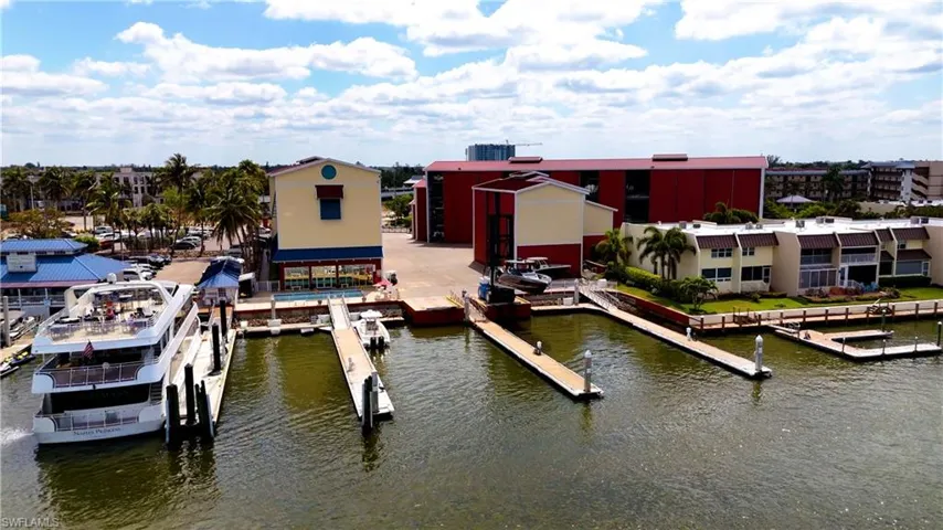 750  RIVER POINT UNIT B3-19  DR, Naples, FL 34102