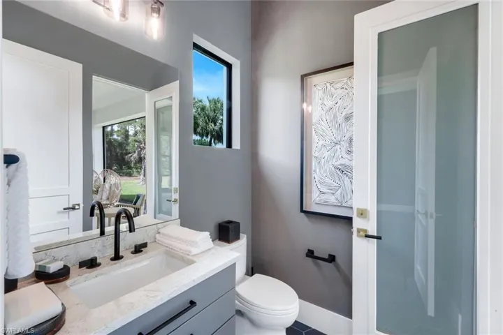 933 11th St Sw, Naples, Florida 34117