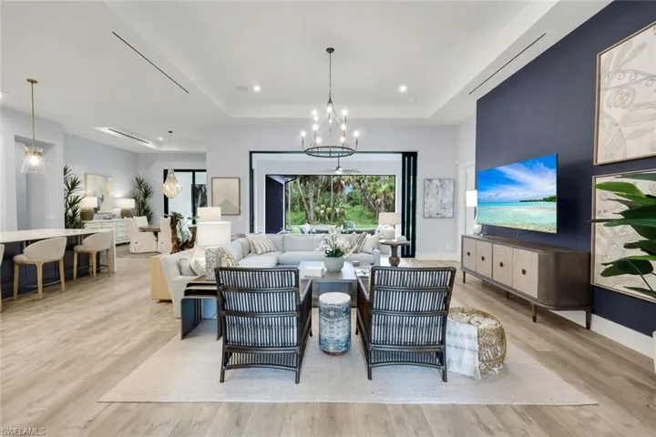 933 11th St Sw, Naples, Florida 34117