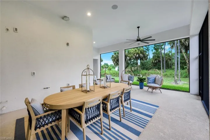 933 11th St Sw, Naples, Florida 34117