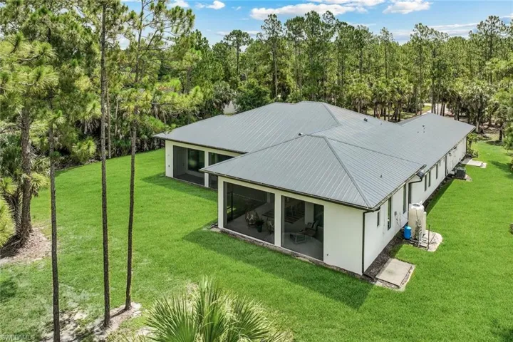 933 11th St Sw, Naples, Florida 34117