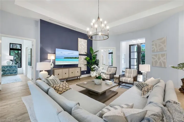 933 11th St Sw, Naples, Florida 34117