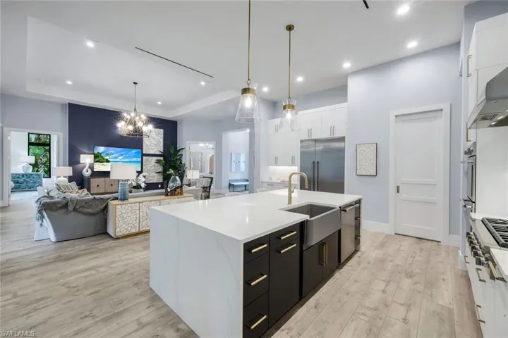 933 11th St Sw, Naples, Florida 34117