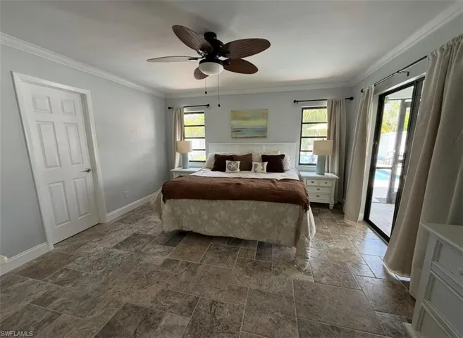 521  102nd N AVE, Naples, FL 34108