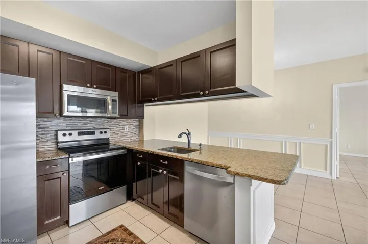 6401  Aragon  WAY, Fort Myers, FL 33966