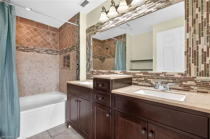 6401  Aragon  WAY, Fort Myers, FL 33966