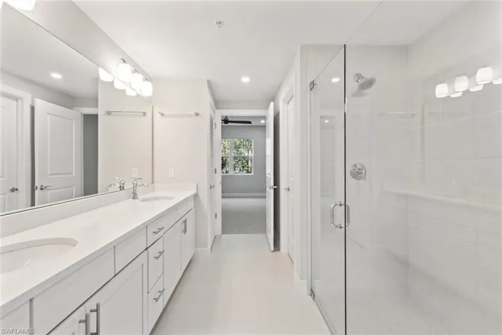 196  Indies E DR, Naples, FL 34114