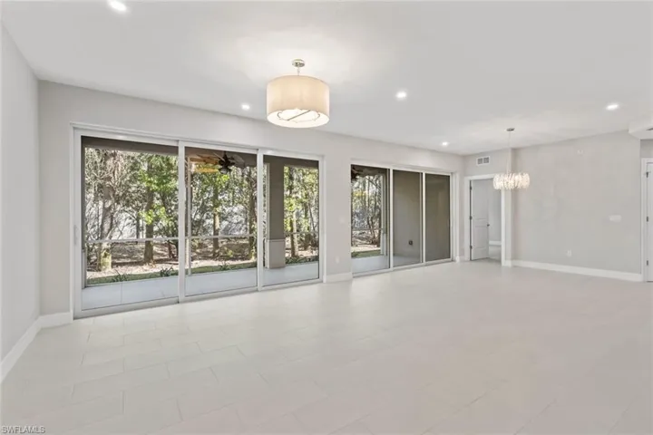 196  Indies E DR, Naples, FL 34114