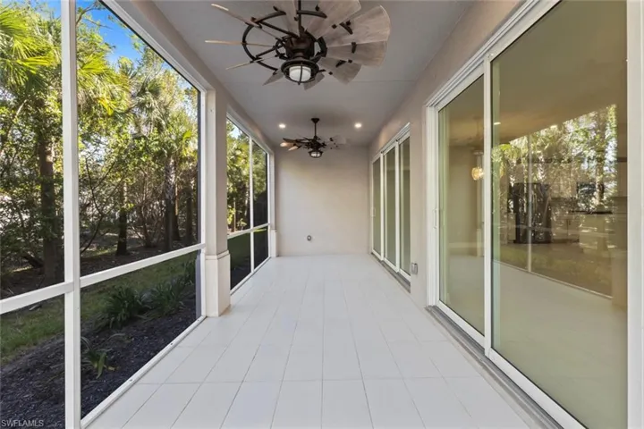 196  Indies E DR, Naples, FL 34114