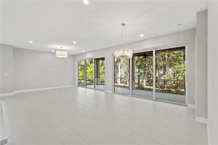 196  Indies E DR, Naples, FL 34114