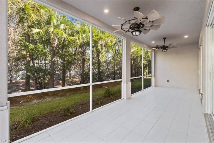 196  Indies E DR, Naples, FL 34114
