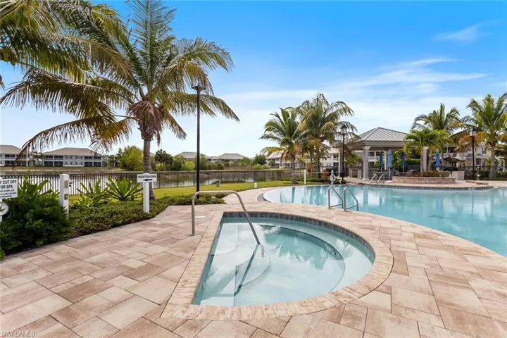 196  Indies E DR, Naples, FL 34114