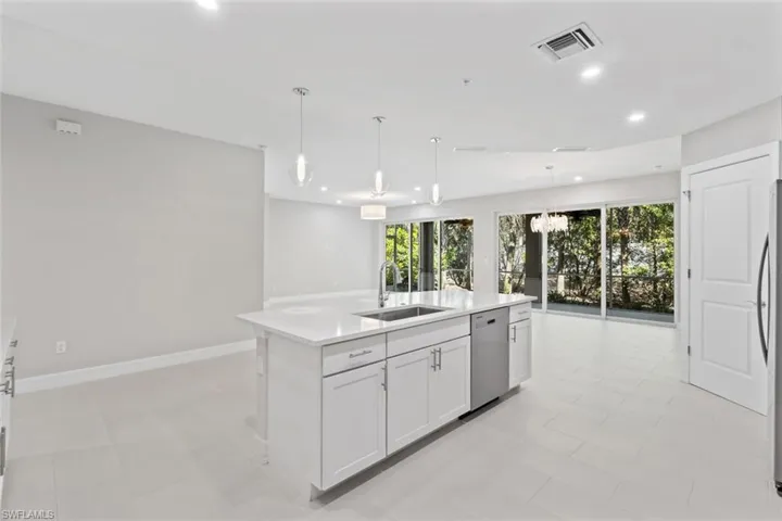 196  Indies E DR, Naples, FL 34114