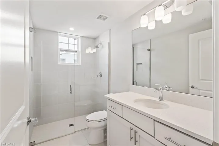 196  Indies E DR, Naples, FL 34114