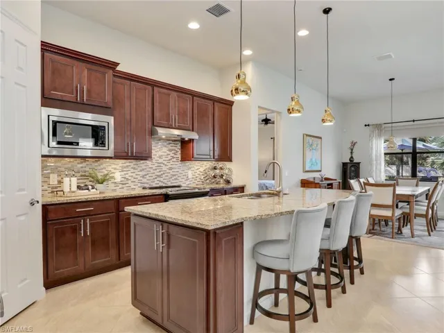 Well-Appointed Kitchen with Soft-Close Caninets