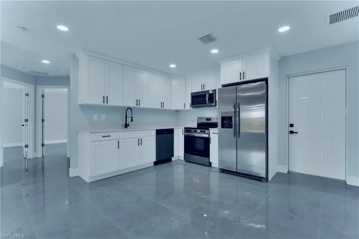 2801 42nd St W, Lehigh Acres, Florida 33971