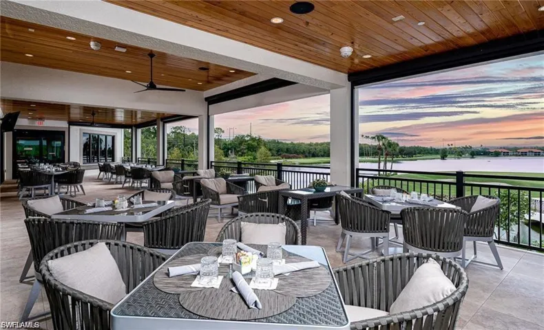 Terrace Dining overlooking the 18th green