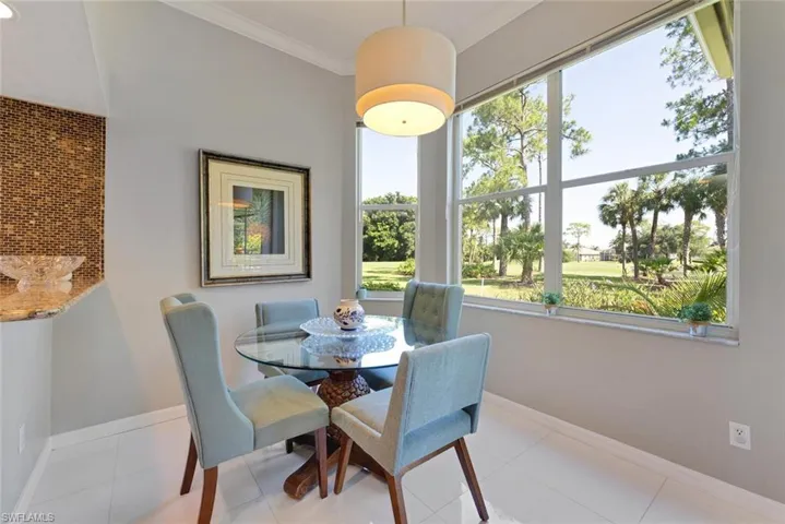 Eat-in Kitchen