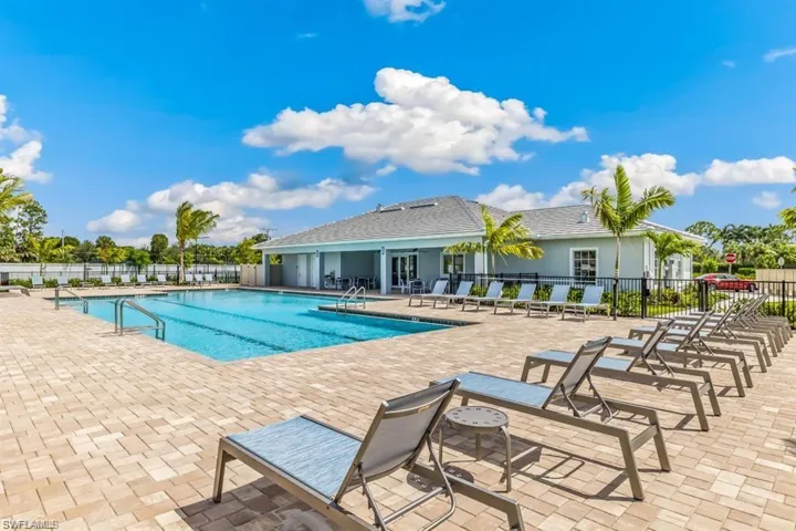 426 Tamarindo Ln, Naples, Florida 34114