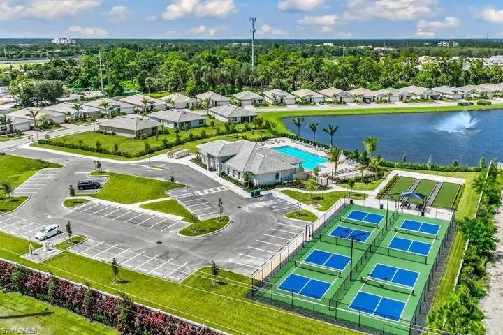 426 Tamarindo Ln, Naples, Florida 34114