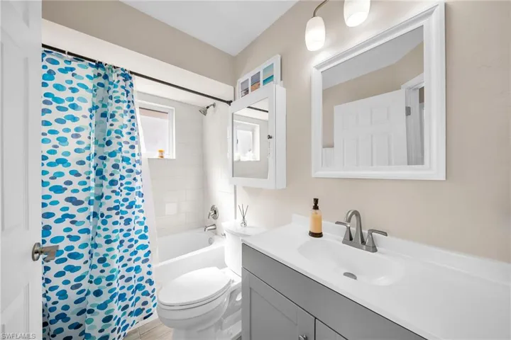 15069 Cloverdale Dr, Fort Myers, Florida 33919