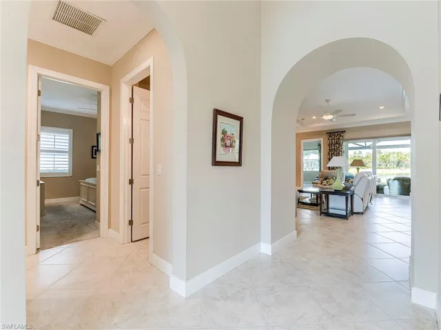 Split bedrooms provides your guest with excellent privacy