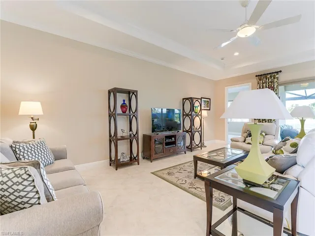 Extensive crown molding