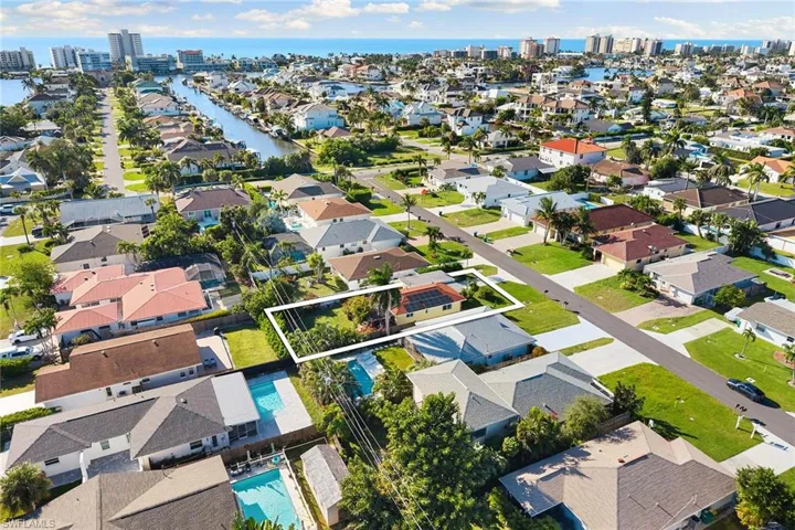 520  99th N AVE, Naples, FL 34108