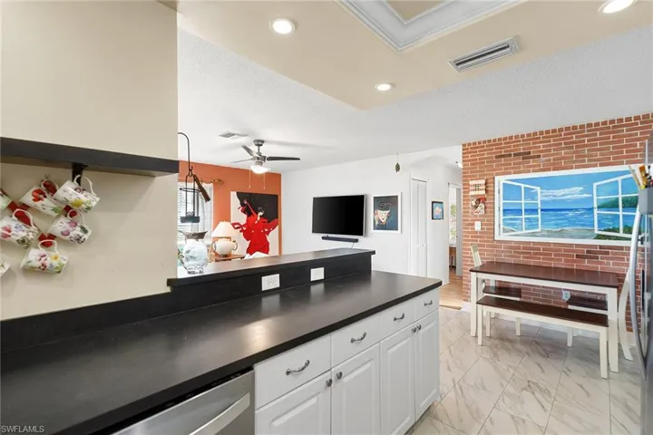 520  99th N AVE, Naples, FL 34108