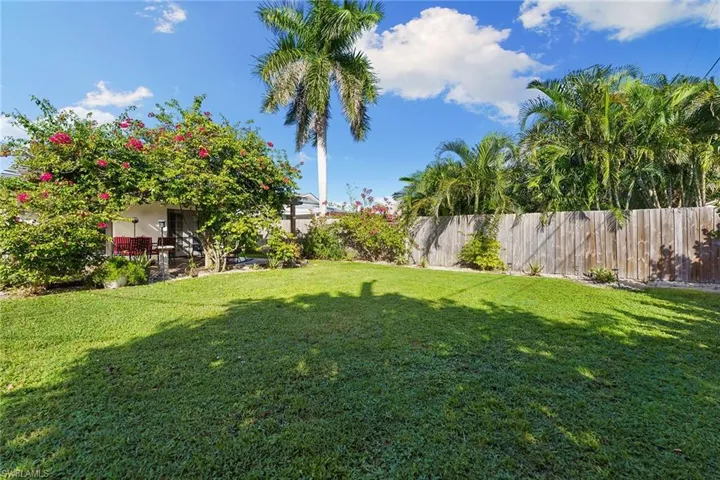 520  99th N AVE, Naples, FL 34108