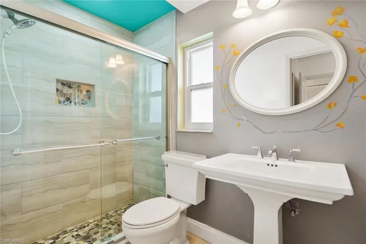 520  99th N AVE, Naples, FL 34108