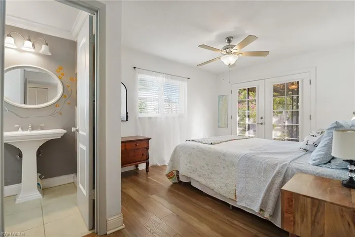 520  99th N AVE, Naples, FL 34108