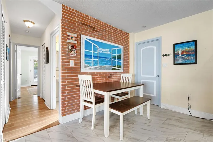 520  99th N AVE, Naples, FL 34108