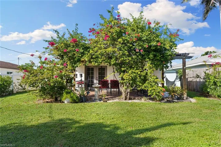 520  99th N AVE, Naples, FL 34108