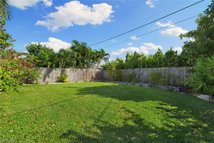 520  99th N AVE, Naples, FL 34108