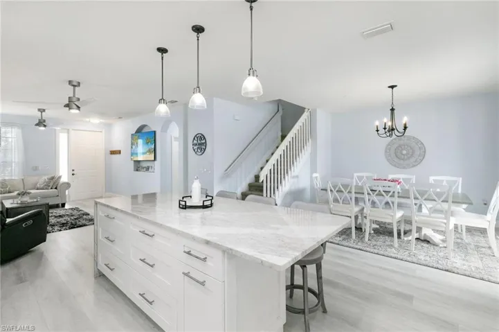 15068  Summit Place  CIR, Naples, FL 34119
