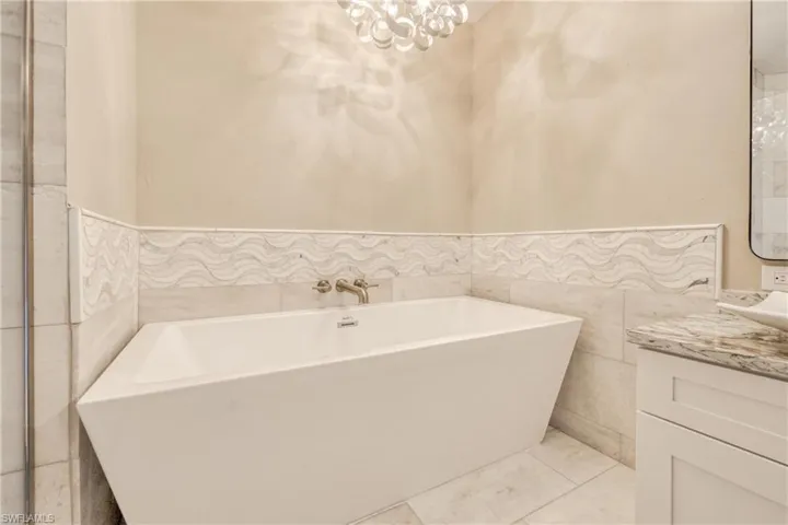 9101  Southmont  CV, Fort Myers, FL 33908