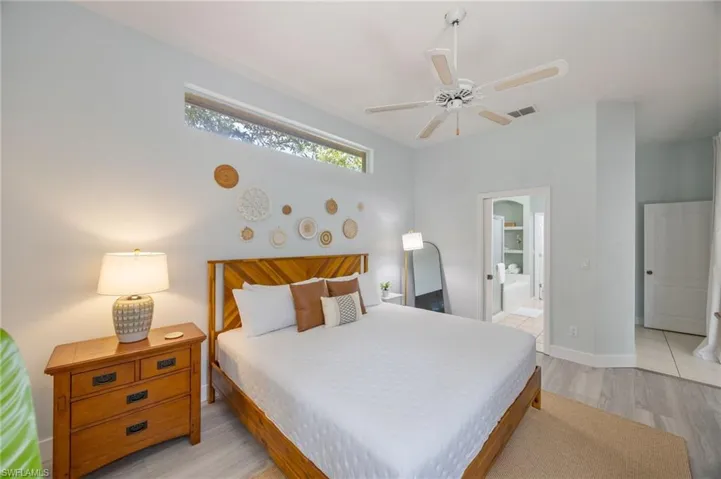 2656 River Reach Dr, Naples, Florida 34104