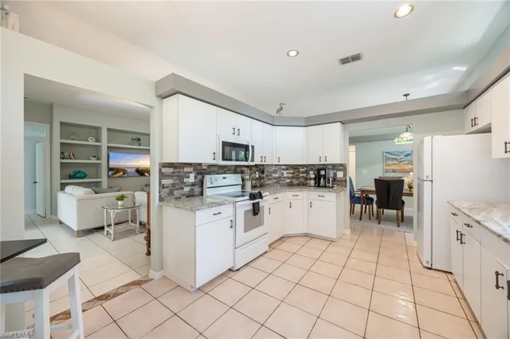 2656 River Reach Dr, Naples, Florida 34104