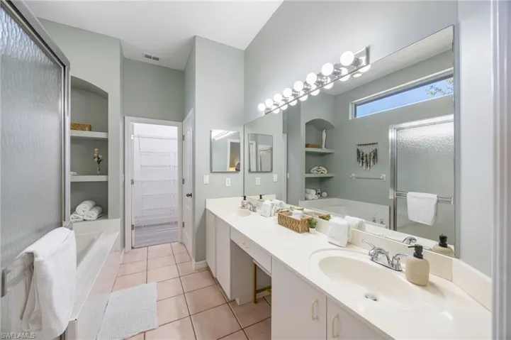 2656 River Reach Dr, Naples, Florida 34104