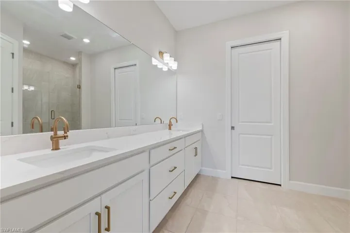 15328  Lucerna  ST, Naples, FL 34114