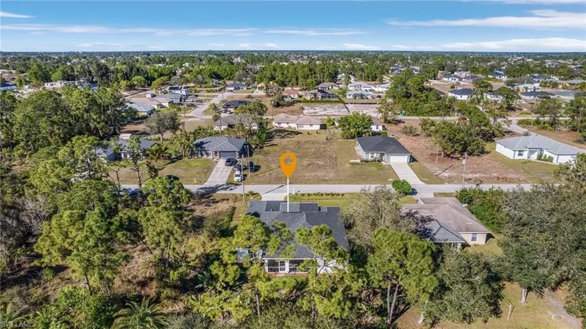 Birds eye view of property