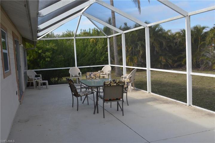 Large Screened Lanai