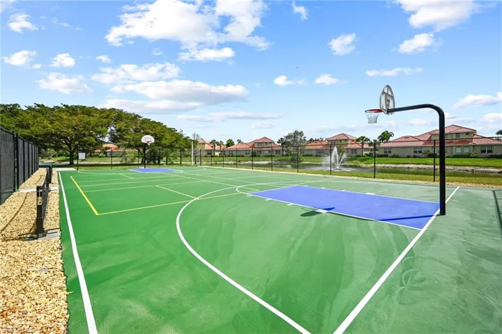 13921 Avon Park Cir 204, Fort Myers, Florida 33912