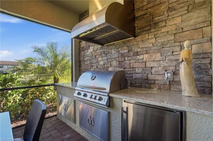 Patio / terrace with exterior kitchen