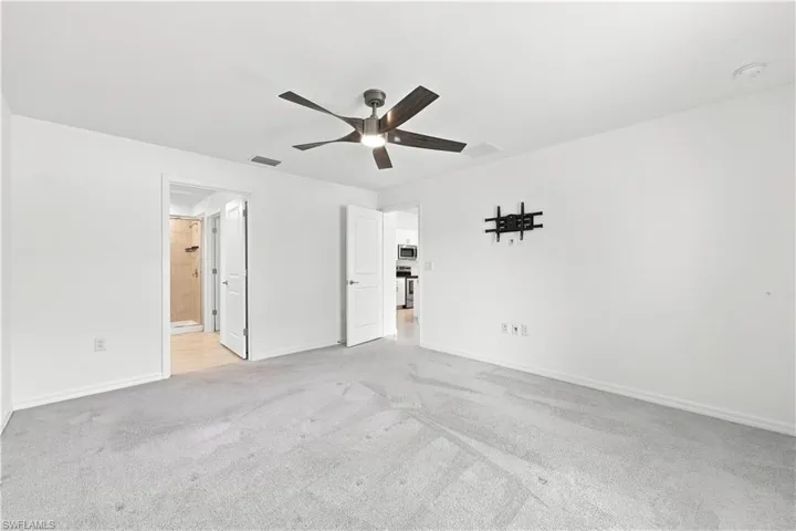 3513 Ne 12th Ave, Cape Coral, Florida 33909